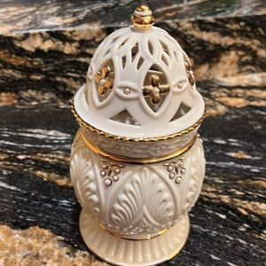 - Lenox Domed Candle Jar